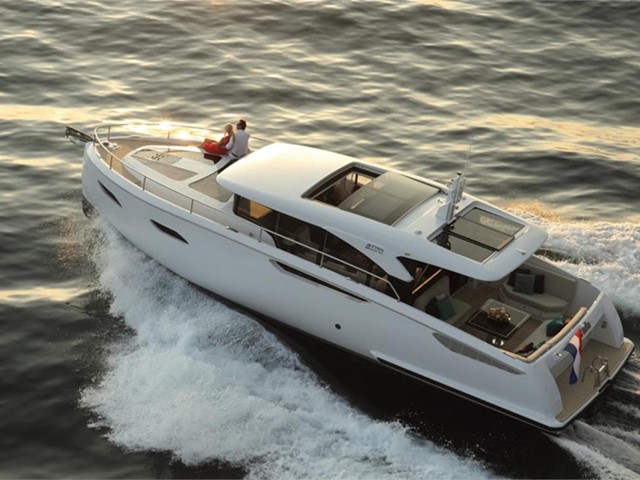 JETTEN BEACH 45